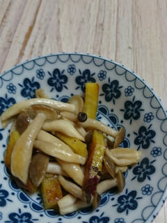 さつまいもとしめじのバター醤油★-レシピのメイン写真