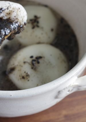 ごまたっぷり、黒胡麻餡団子♪-レシピのメイン写真