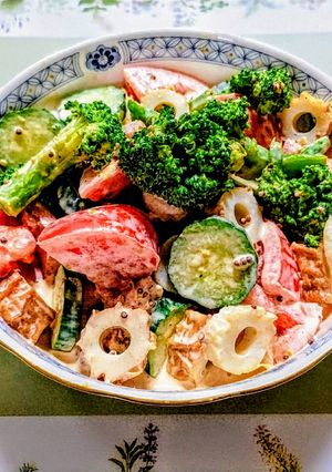 ブロッコリートマトちくわ胡瓜の無限サラダ-レシピのメイン写真