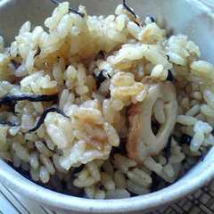 รูปของ みそ風味でひじきご飯