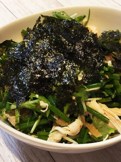 蒸し鶏と、ねぎと水菜とザーサイのサラダ-レシピのメイン写真