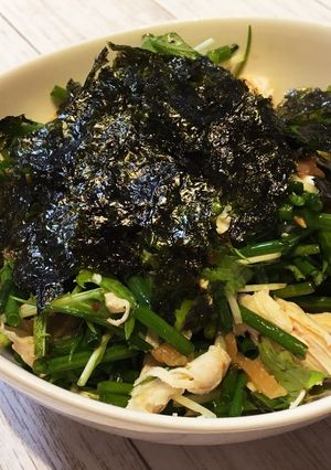蒸し鶏と、ねぎと水菜とザーサイのサラダ-レシピのメイン写真