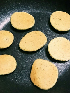 栄養たっぷり♡小松菜とかぼちゃのおやき♪-レシピのメイン写真