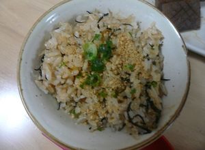 ひじきとちりめんじゃこと梅の炊き込みご飯-レシピのメイン写真