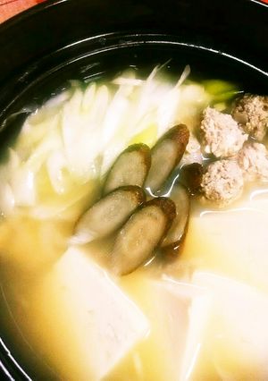 簡単！ごぼう1本DE美味しい鶏団子鍋♪-レシピのメイン写真