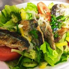 รูปของ 秋刀魚のホットサラダ