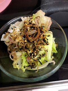 レタスとミョウガのふりかけサラダ-レシピのメイン写真