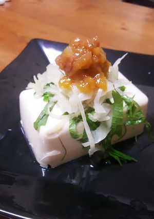 ガリと大葉と梅干しの冷奴-レシピのメイン写真
