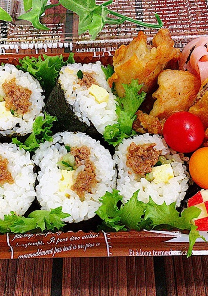 ワザあり！甘辛そぼろとたまごの巻き寿司♪-レシピのメイン写真