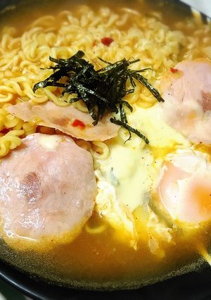 ✩辛ラーメン マイルド卵チーズ✩-レシピのメイン写真
