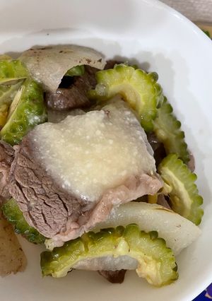 ゴーヤと梨と牛肉と　レンジ加熱で-レシピのメイン写真
