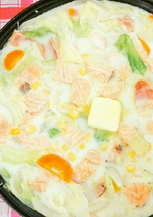 ほっこり♪生秋鮭で牧場(まきば)鍋♪-レシピのメイン写真
