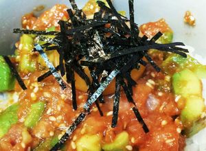 超簡単！まぐろたたき＆アボカドのユッケ丼-レシピのメイン写真