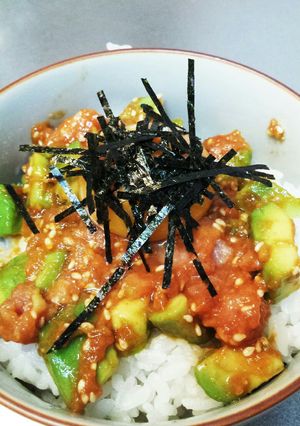 超簡単！まぐろたたき＆アボカドのユッケ丼-レシピのメイン写真
