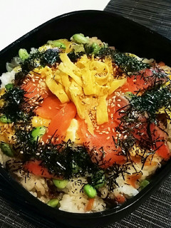 スモークサーモンと茶豆のちらし寿司-レシピのメイン写真