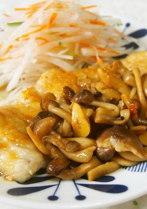 柔らかむね肉のステーキ！きのこソースで♪-レシピのメイン写真