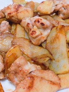 簡単!じゃがいもと鶏肉のだしつゆ炒め-レシピのメイン写真