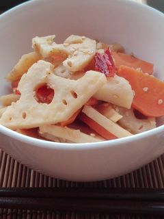 れんこんと人参のキンピラ-レシピのメイン写真