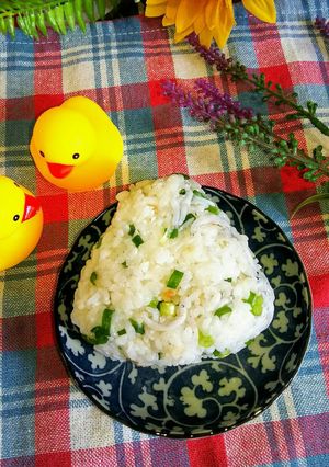 釜揚げしらすと青ネギとゴマのお握り-レシピのメイン写真