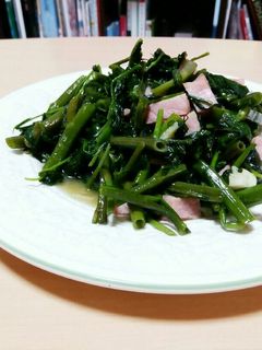 くうしん菜とベーコンのガーリック炒め-レシピのメイン写真