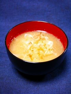 簡単!キャベツたっぷりお味噌汁-レシピのメイン写真