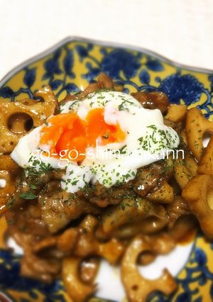 豚肉とレンコンのオイカレー炒め 温玉のせ-レシピのメイン写真