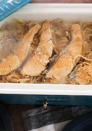 ホットプレートで鮭のちゃんちゃん焼き-レシピのメイン写真