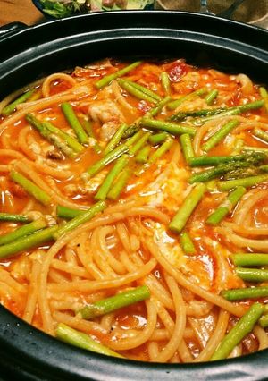 土鍋で!あつあつチキントマトスープパスタ-レシピのメイン写真