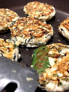 栄養満点!ささみと豆腐の紫蘇ハンバーグ-レシピのメイン写真