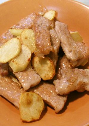 特価の豚もも肉と常備じゃがいものソテー-レシピのメイン写真