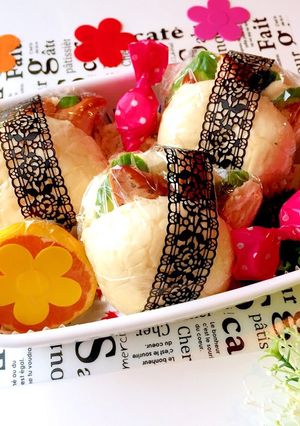 白パンに黒レーステープ スモークささみ-レシピのメイン写真