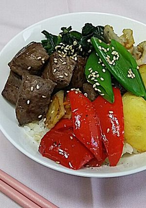 野菜たっぷりステーキ丼-レシピのメイン写真