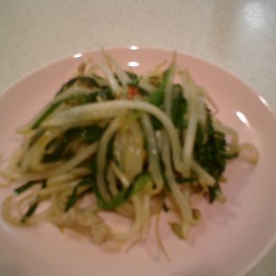 ニラとモヤシの炒め物 by ちはりーた 【クックパッド】 簡単