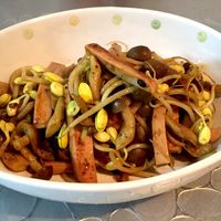 基本からアレンジまで！思わずつくりたくなる「しめじもやし」の