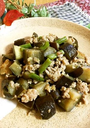 朝採り秋ナスと鶏そぼろのコンソメ炒め-レシピのメイン写真