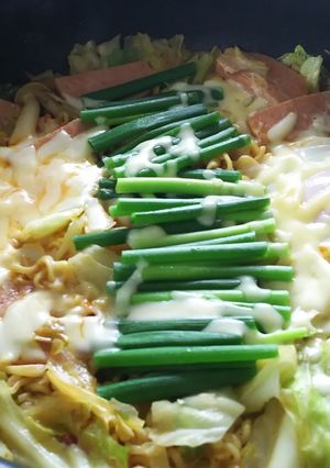 プデチゲ風！野菜たっぷり辛ラーメン-レシピのメイン写真