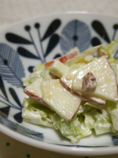 りんごのサラダ♪アーモンドとチーズで♪-レシピのメイン写真