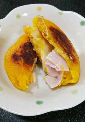 ハムチーズinかぼちゃもち-レシピのメイン写真