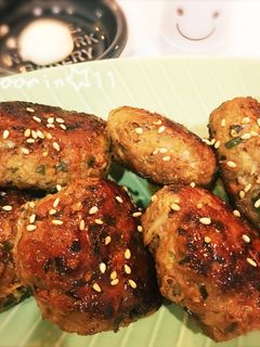余った餃子の具で《餃子ハンバーグ》♪-レシピのメイン写真