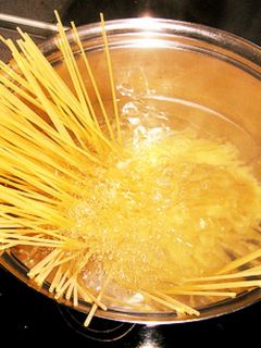 豆知識!コレを入れればふきこぼれない!?-レシピのメイン写真