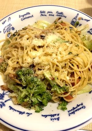 キャベツ&ブロッコリーのペペロンチーノ-レシピのメイン写真