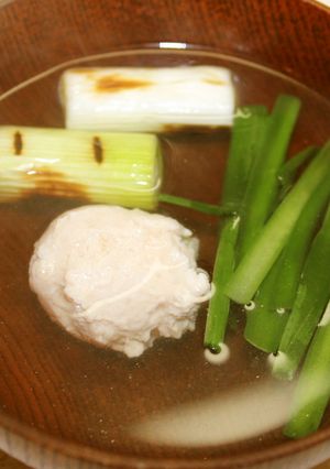 簡単！鶏つくね、焼きネギ、にらのお吸い物-レシピのメイン写真