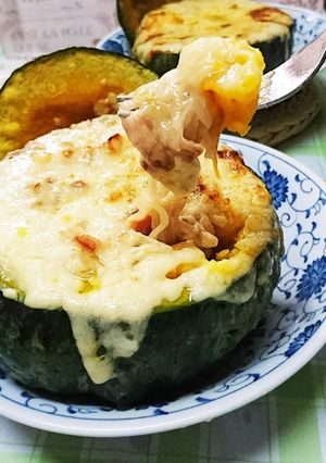 バター不要☆かぼちゃの丸ごとグラタン-レシピのメイン写真