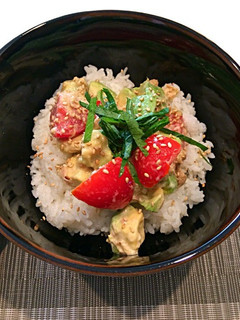 アボカドツナ丼-レシピのメイン写真