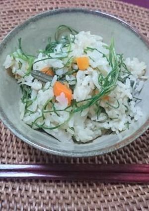 若芽ひじきと山菜のあたただしおこわ風-レシピのメイン写真