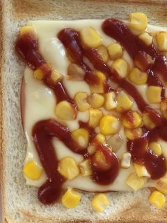 簡単!ハムとコーンのピザトースト-レシピのメイン写真
