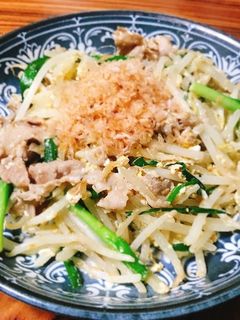 もやしとニラ 豚肉炒め-レシピのメイン写真