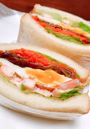 簡単✩具沢山サンドイッチ(おにぎらずも)-レシピのメイン写真