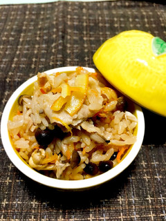 豚肉ときのこのゆずぽんたきこみご飯-レシピのメイン写真