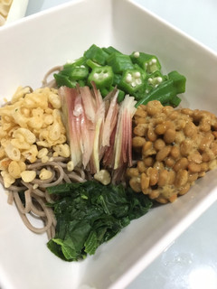 妊婦のモロヘイヤ入ねばねば蕎麦!-レシピのメイン写真